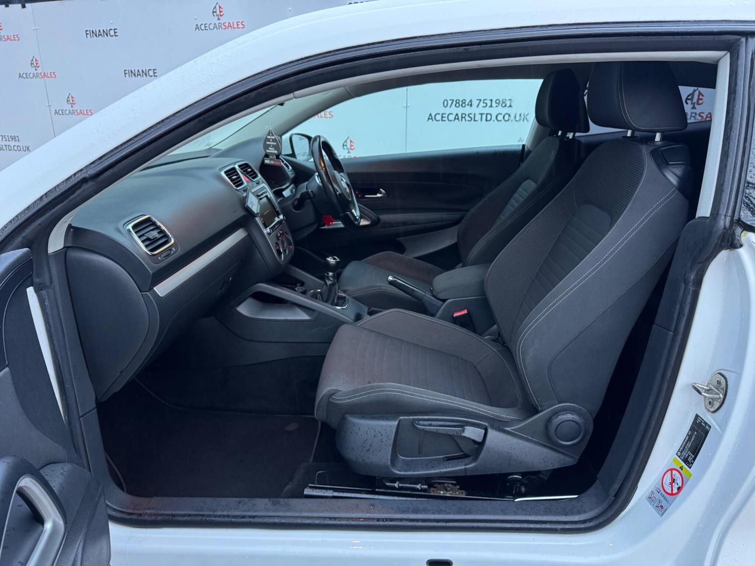 Used Volkswagen Scirocco 2009 for sale - 77175511: Photo 15