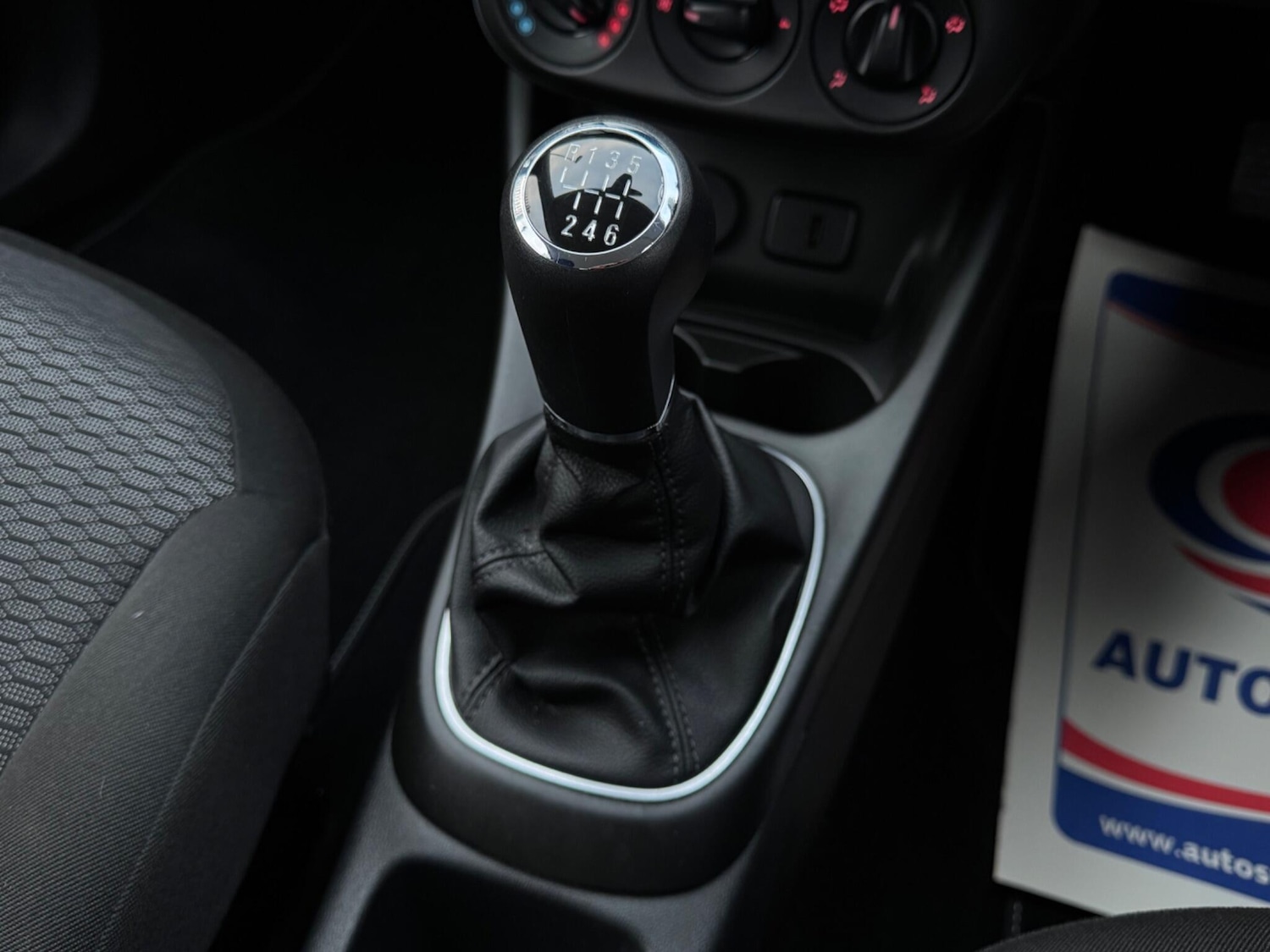 Used Vauxhall Corsa 2016 for sale - 77074002: Photo 24