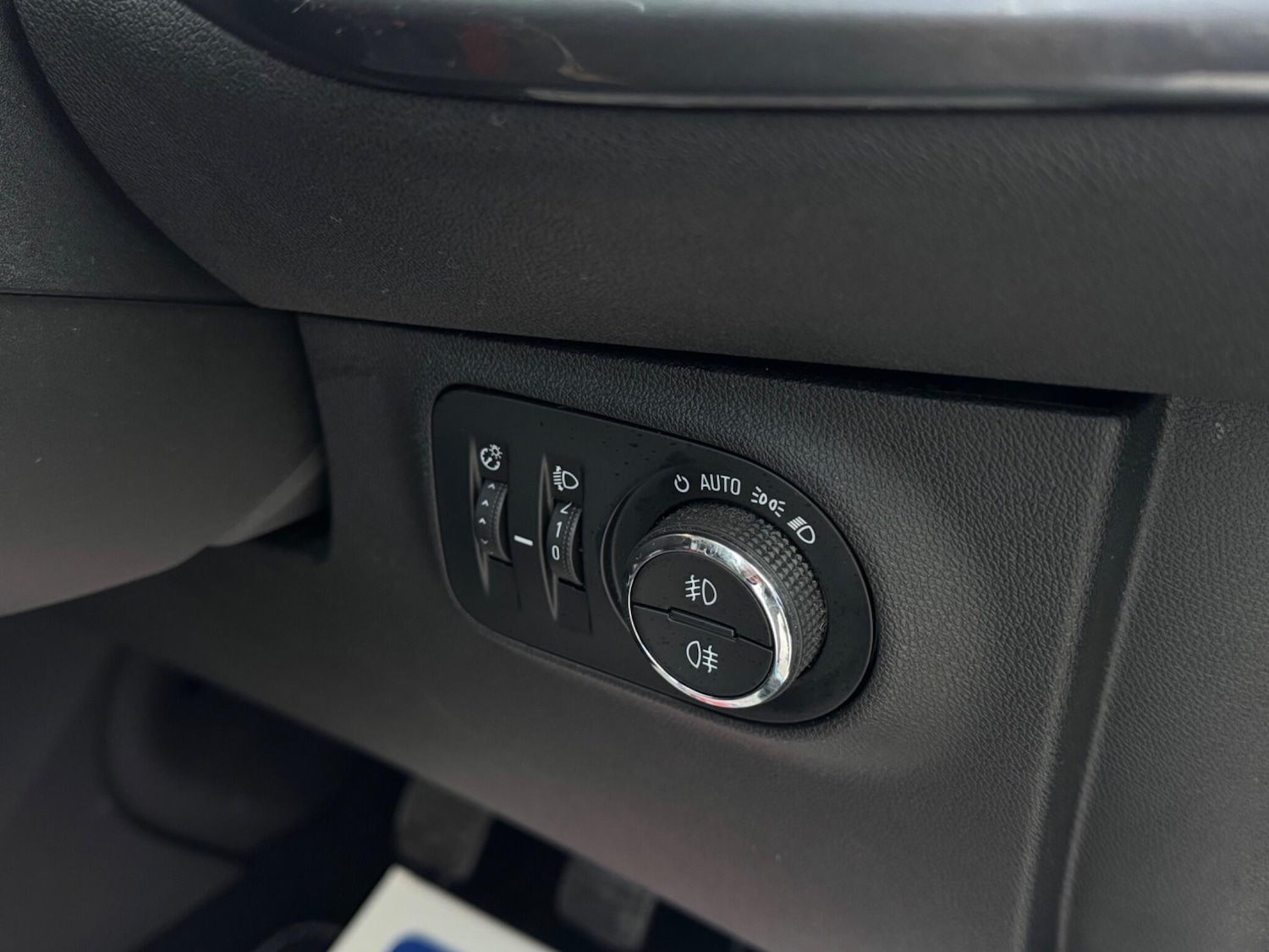 Used Vauxhall Corsa 2016 for sale - 77074002: Photo 44