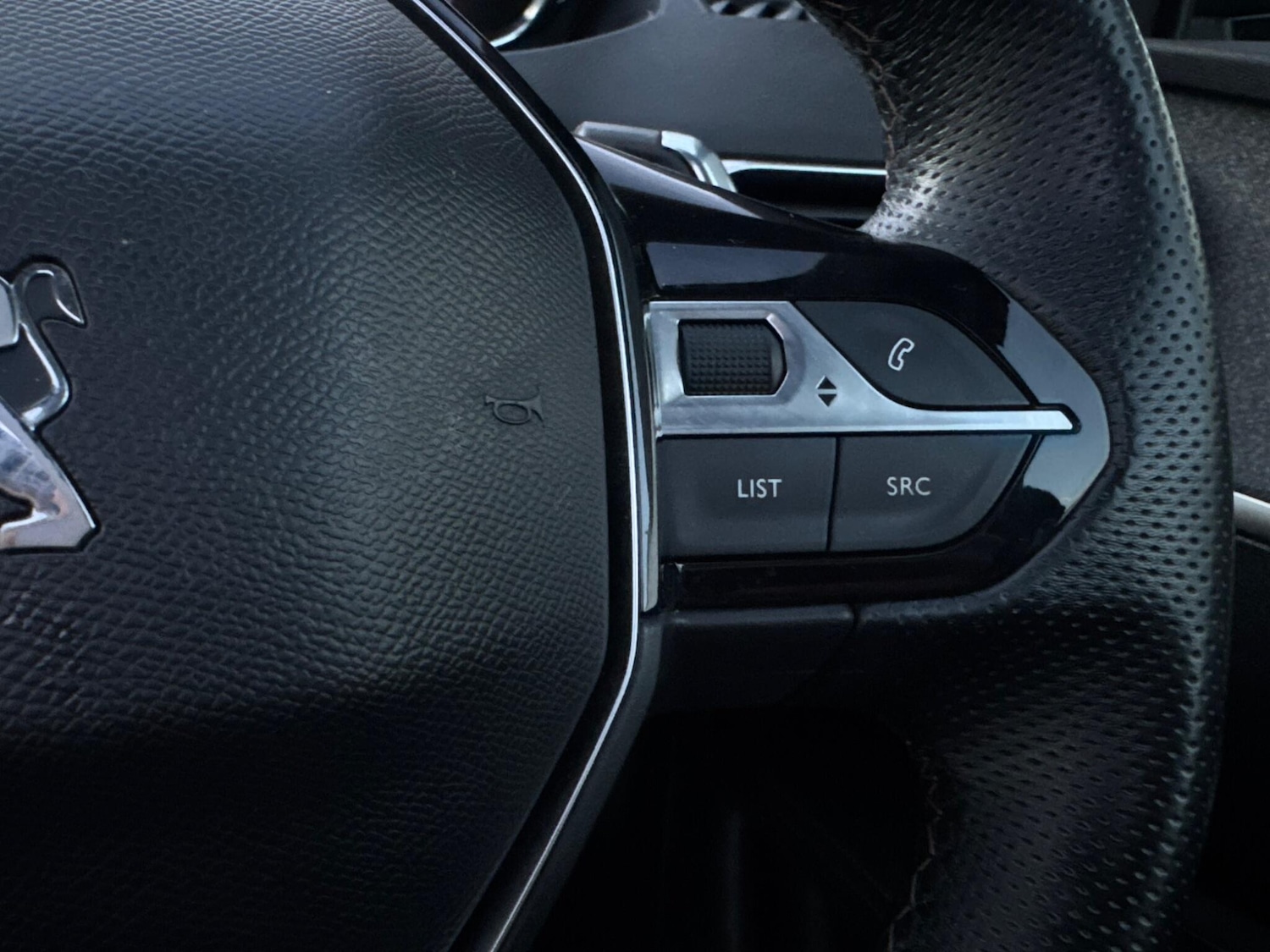 Used Peugeot 3008 2019 for sale - 76926061: Photo 37