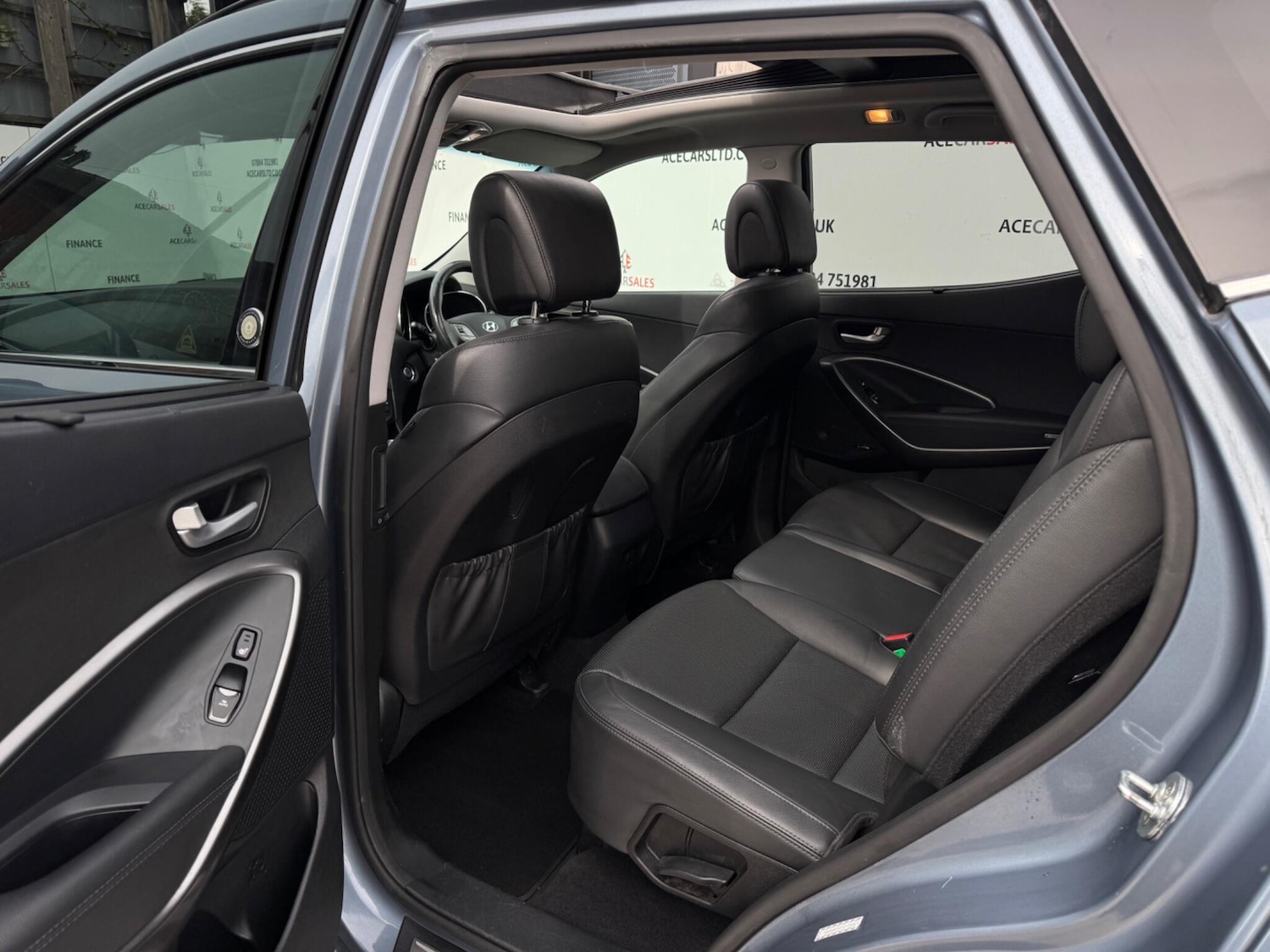 Used Hyundai Santa Fe 2018 for sale - 77993060: Photo 17