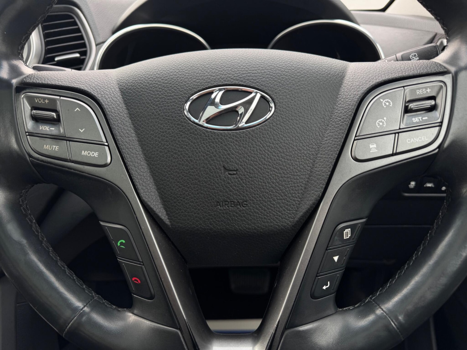 Used Hyundai Santa Fe 2018 for sale - 77993060: Photo 36