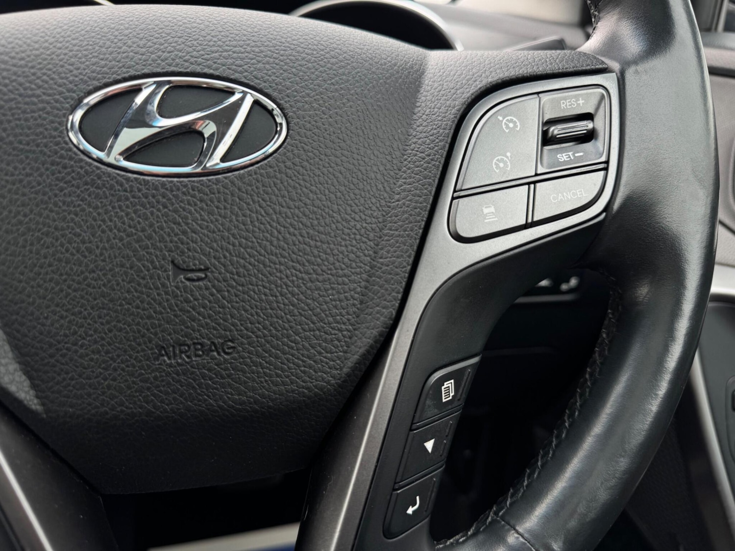 Used Hyundai Santa Fe 2018 for sale - 77993060: Photo 37