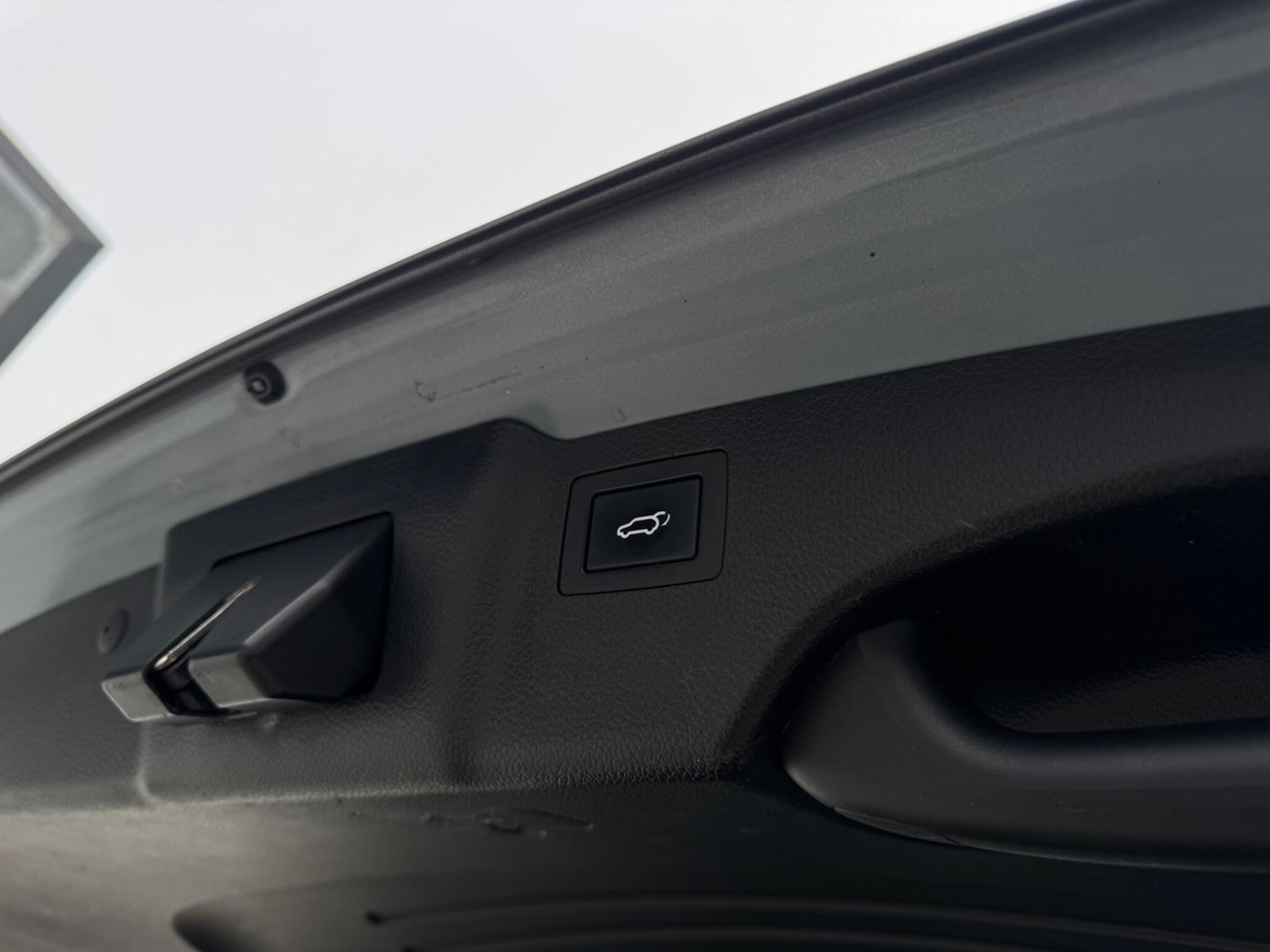 Used Hyundai Santa Fe 2018 for sale - 77993060: Photo 66