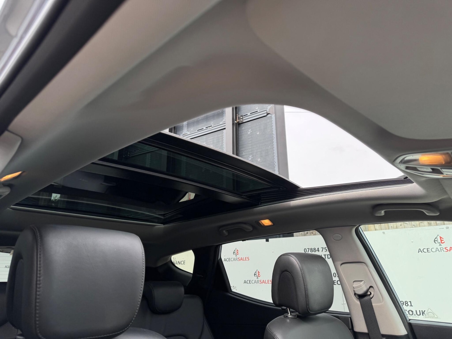 Used Hyundai Santa Fe 2018 for sale - 77993060: Photo 70