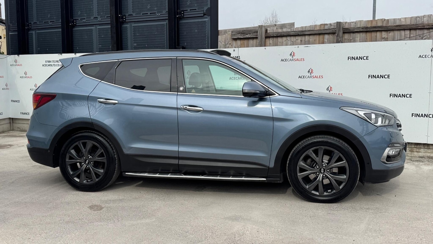 Used Hyundai Santa Fe 2018 for sale - 77993060: Photo 9