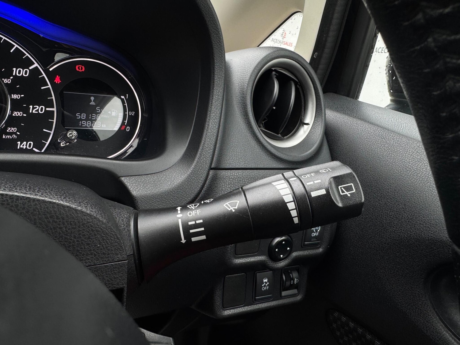 Used Nissan Note 2015 for sale - 77345129: Photo 32