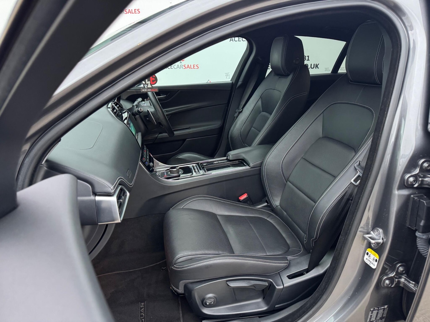 Used Jaguar XE 2018 for sale - 76990759: Photo 19