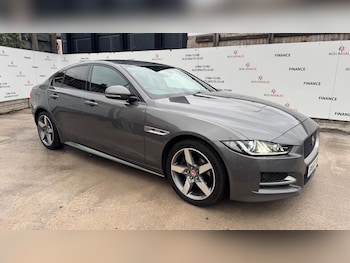 Used Jaguar XE 2018 for sale - 76990759: Photo