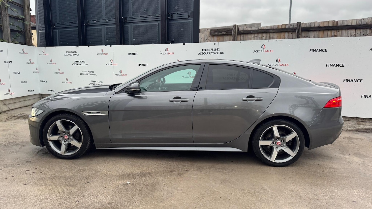 Used Jaguar XE 2018 for sale - 76990759: Photo 5