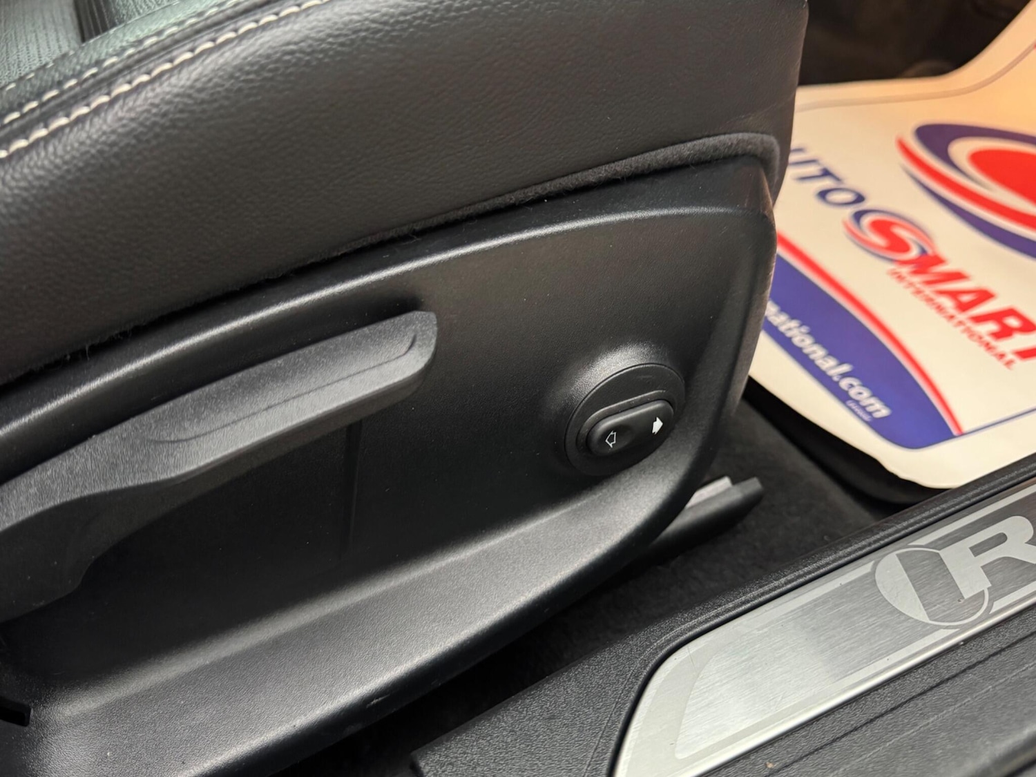 Used Jaguar XE 2018 for sale - 76990759: Photo 63