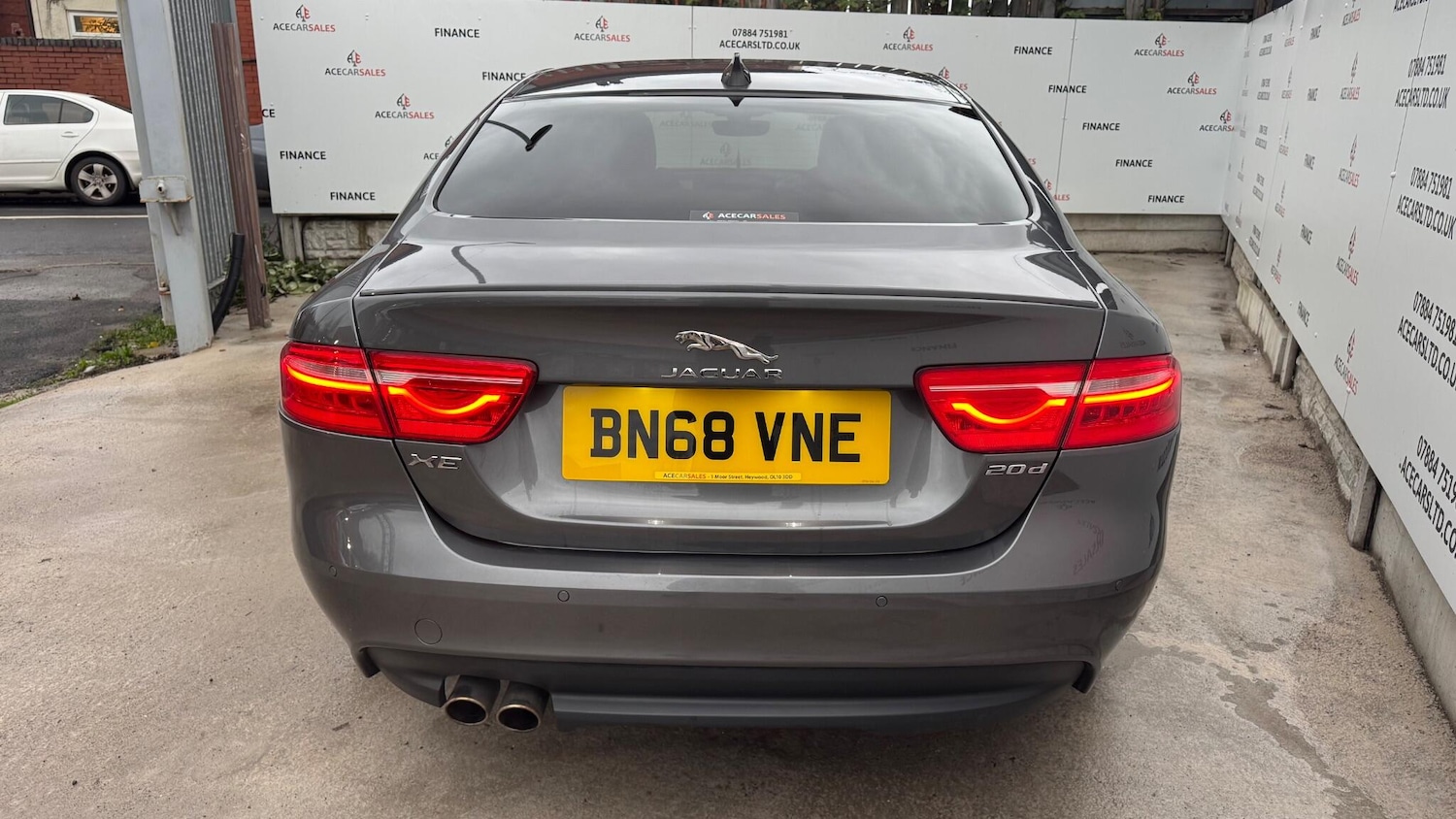 Used Jaguar XE 2018 for sale - 76990759: Photo 7