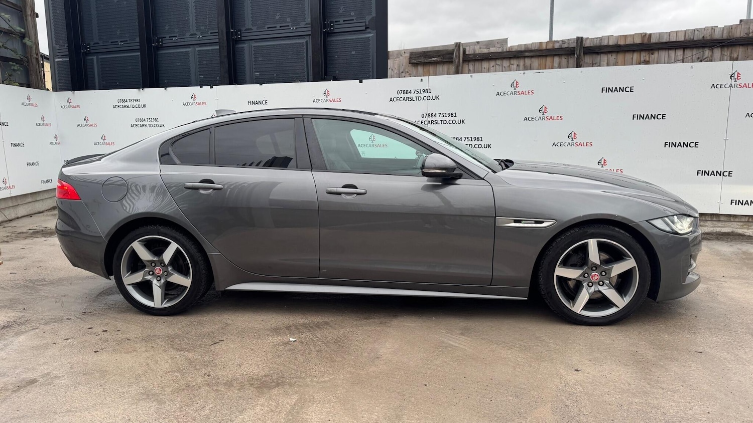 Used Jaguar XE 2018 for sale - 76990759: Photo 9