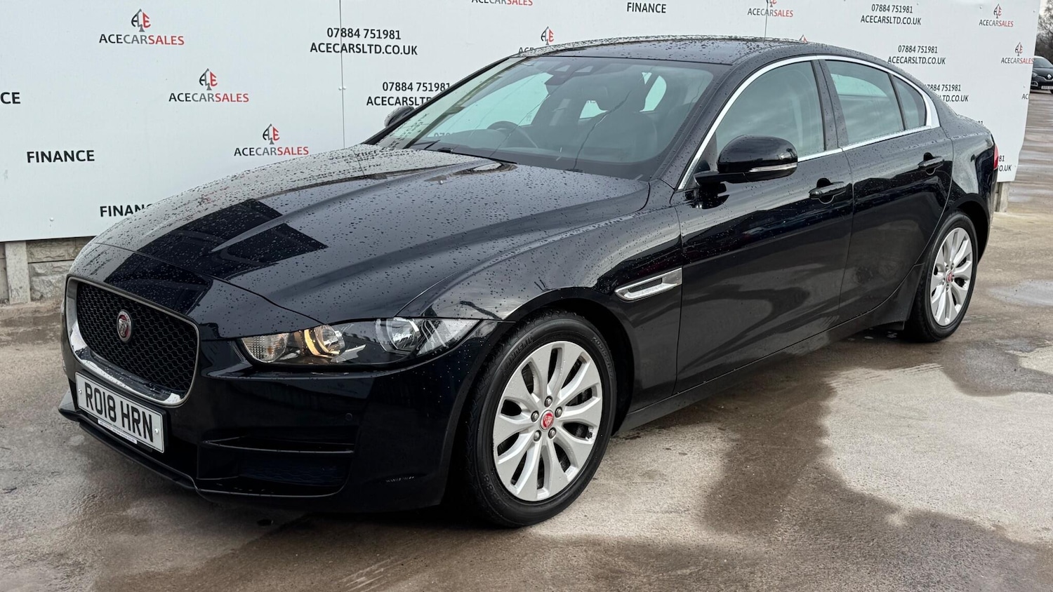 Used Jaguar XE 2018 for sale - 77455559: Photo 4