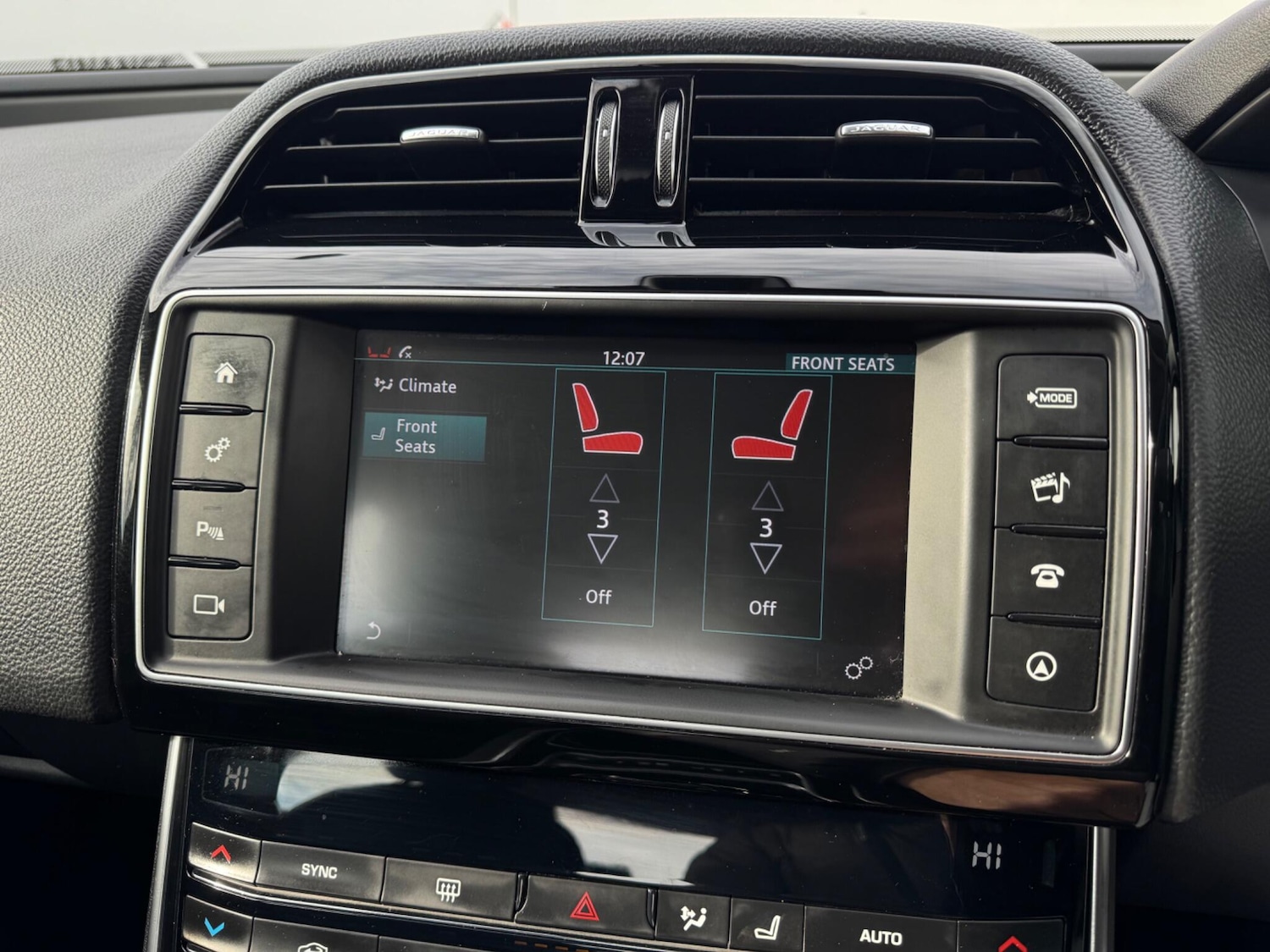 Used Jaguar XE 2018 for sale - 77455559: Photo 41