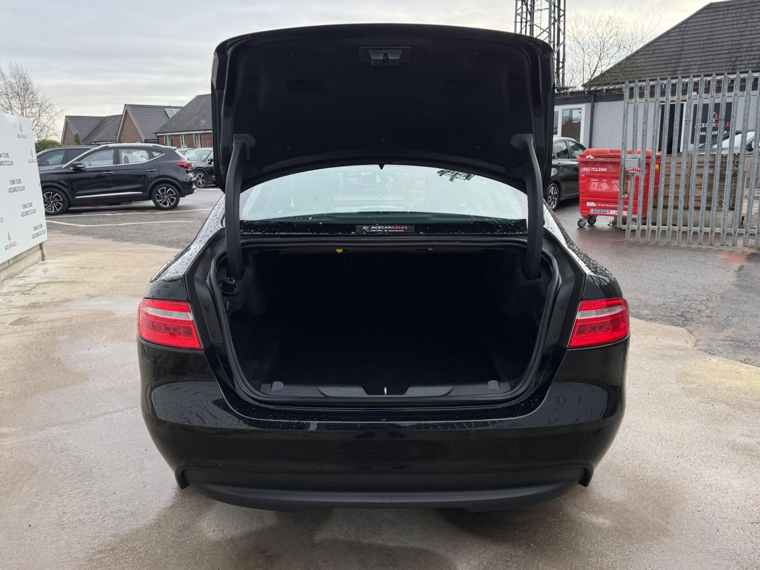 Used Jaguar XE 2018 for sale - 77455559: Photo 69