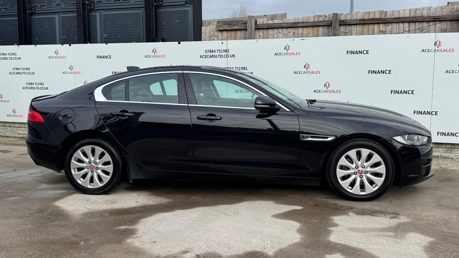 Used Jaguar XE 2018 for sale - 77455559: Photo 9