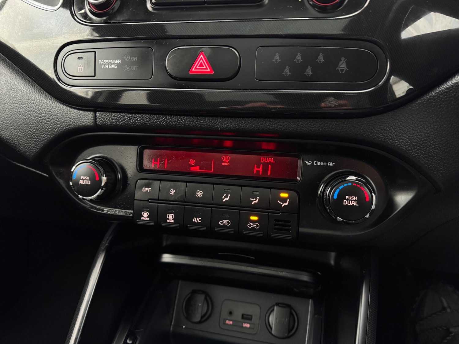 Used Kia Carens 2013 for sale - 77455997: Photo 27