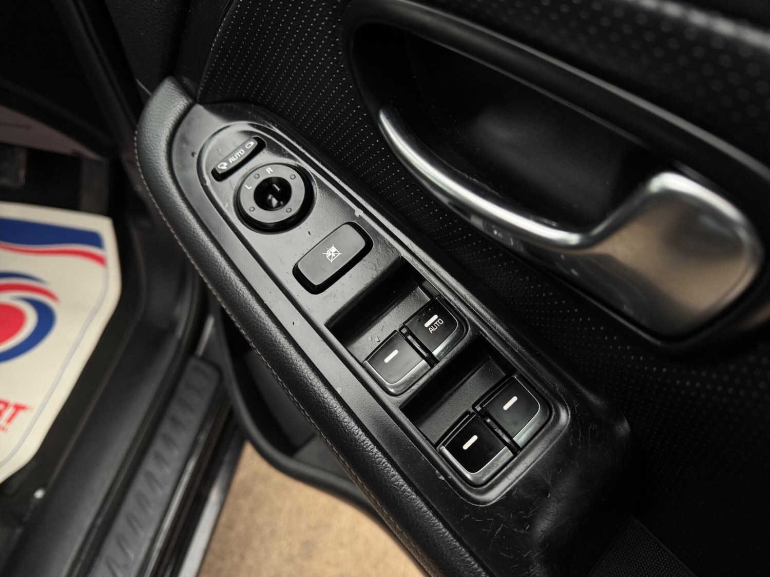 Used Kia Carens 2013 for sale - 77455997: Photo 48