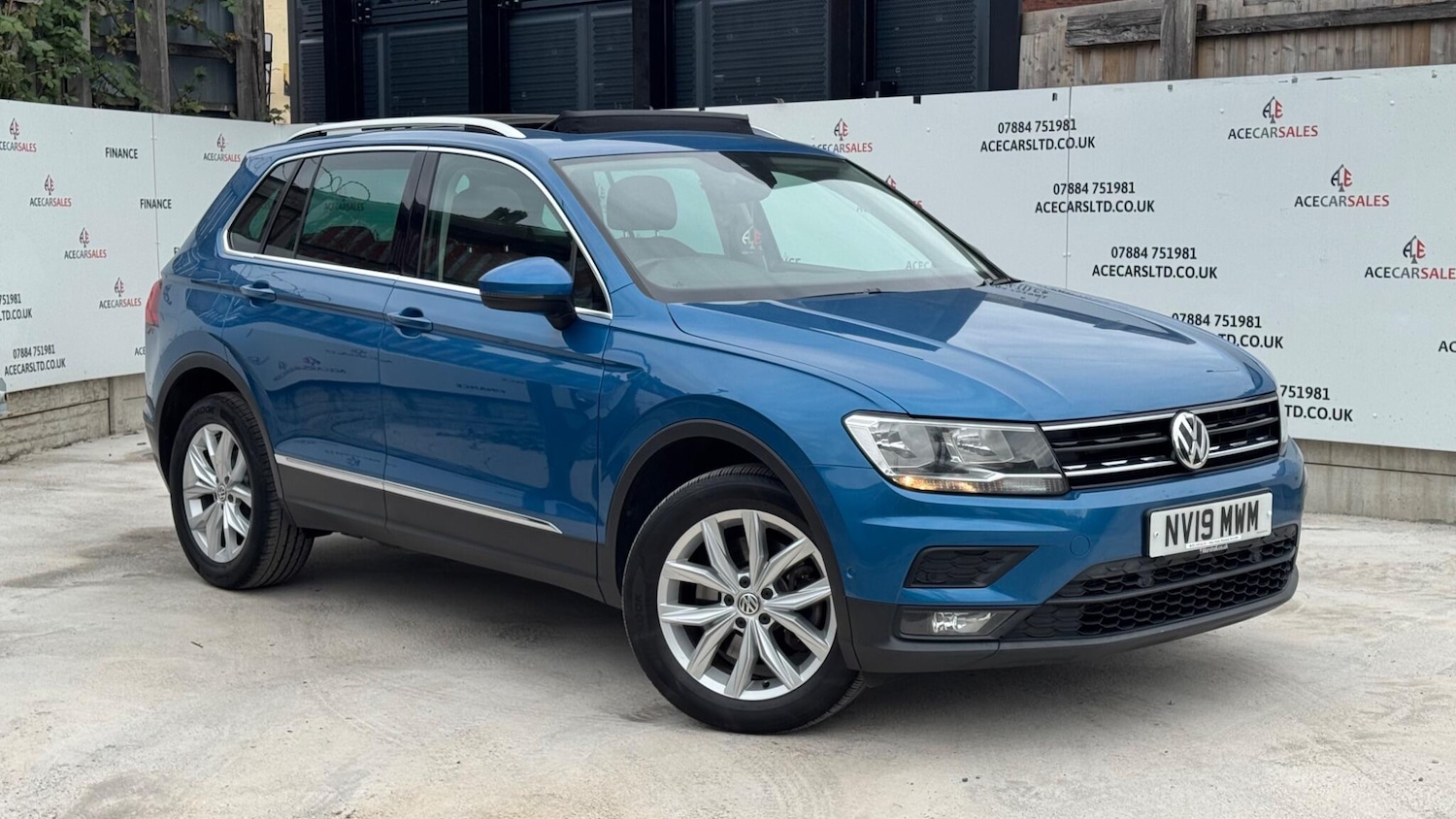 Used Volkswagen Tiguan 2019 for sale - 76060363: Photo 1