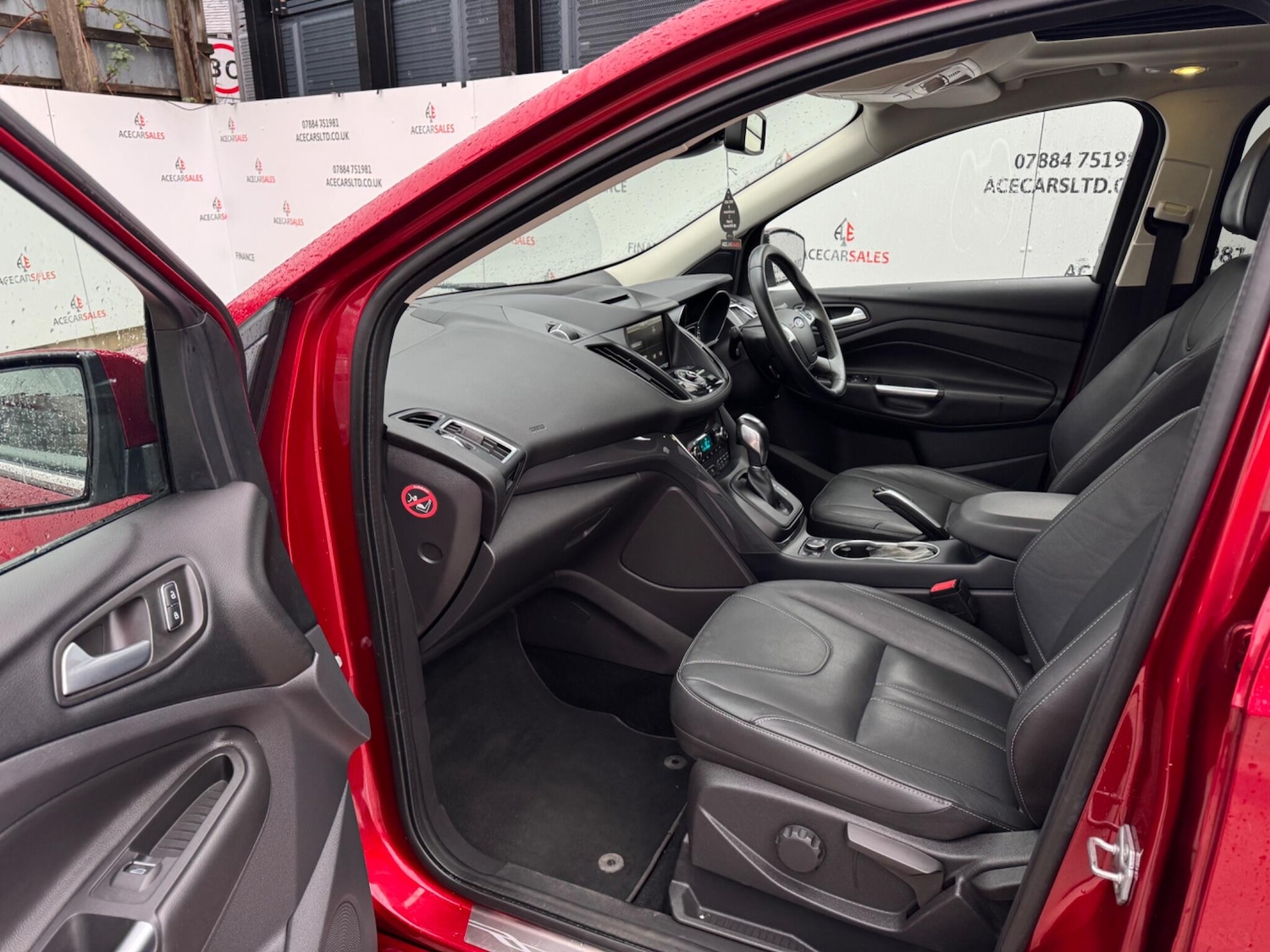 Used Ford Kuga 2015 for sale - 76976299: Photo 17