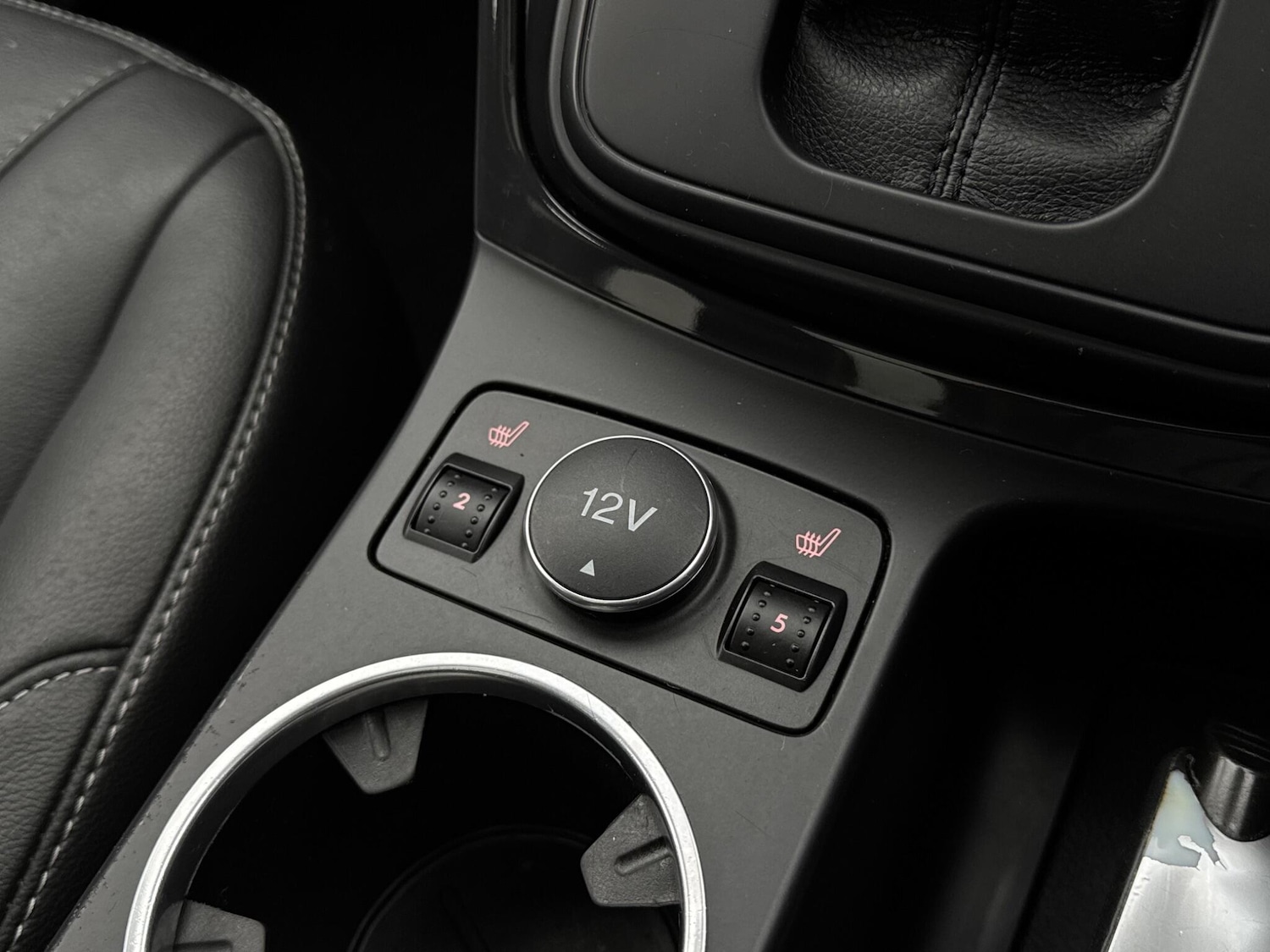 Used Ford Kuga 2015 for sale - 76976299: Photo 29