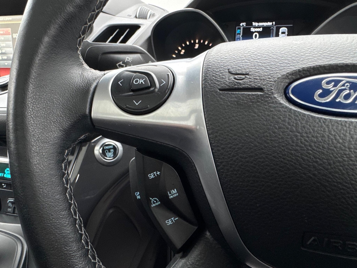 Used Ford Kuga 2015 for sale - 76976299: Photo 32