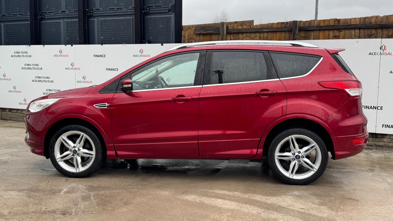 Used Ford Kuga 2015 for sale - 76976299: Photo 5