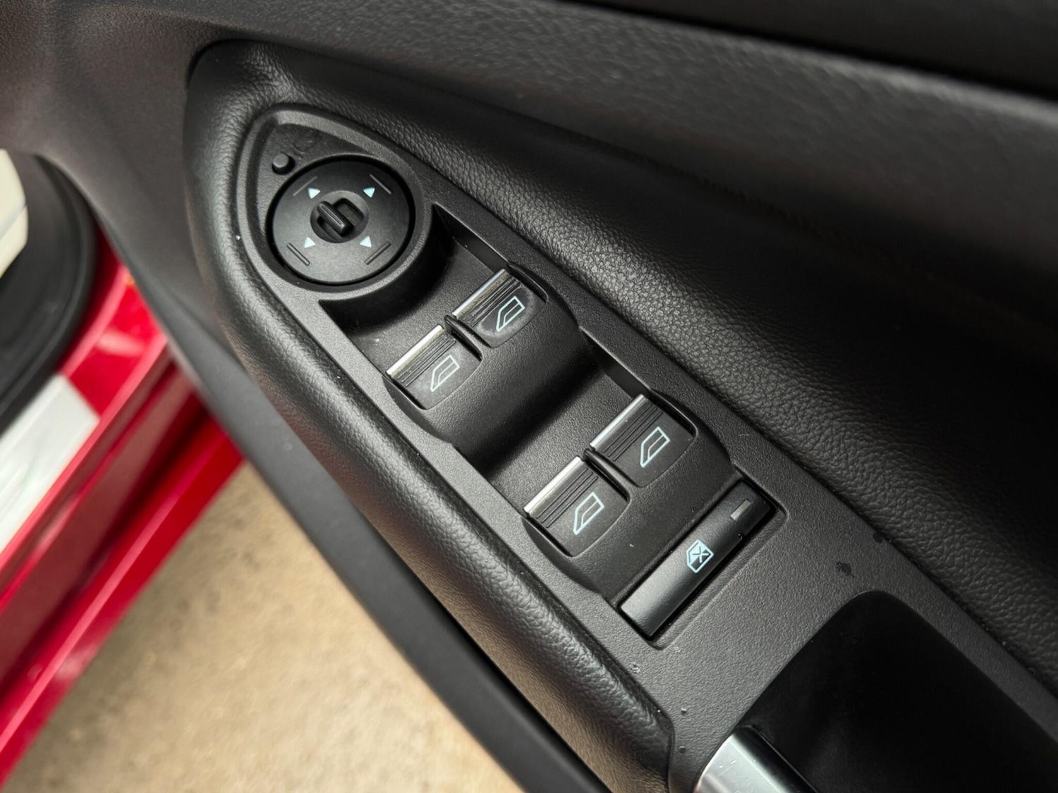 Used Ford Kuga 2015 for sale - 76976299: Photo 57