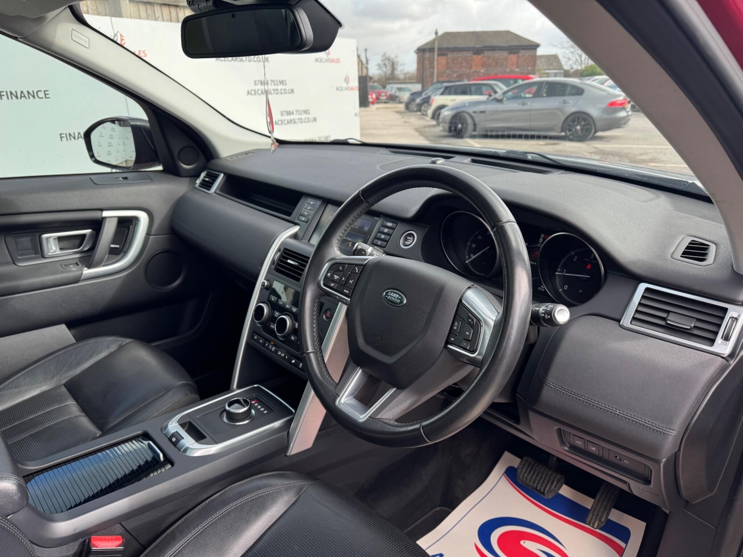 Used Land Rover Discovery Sport 2017 for sale - 77839229: Photo 10