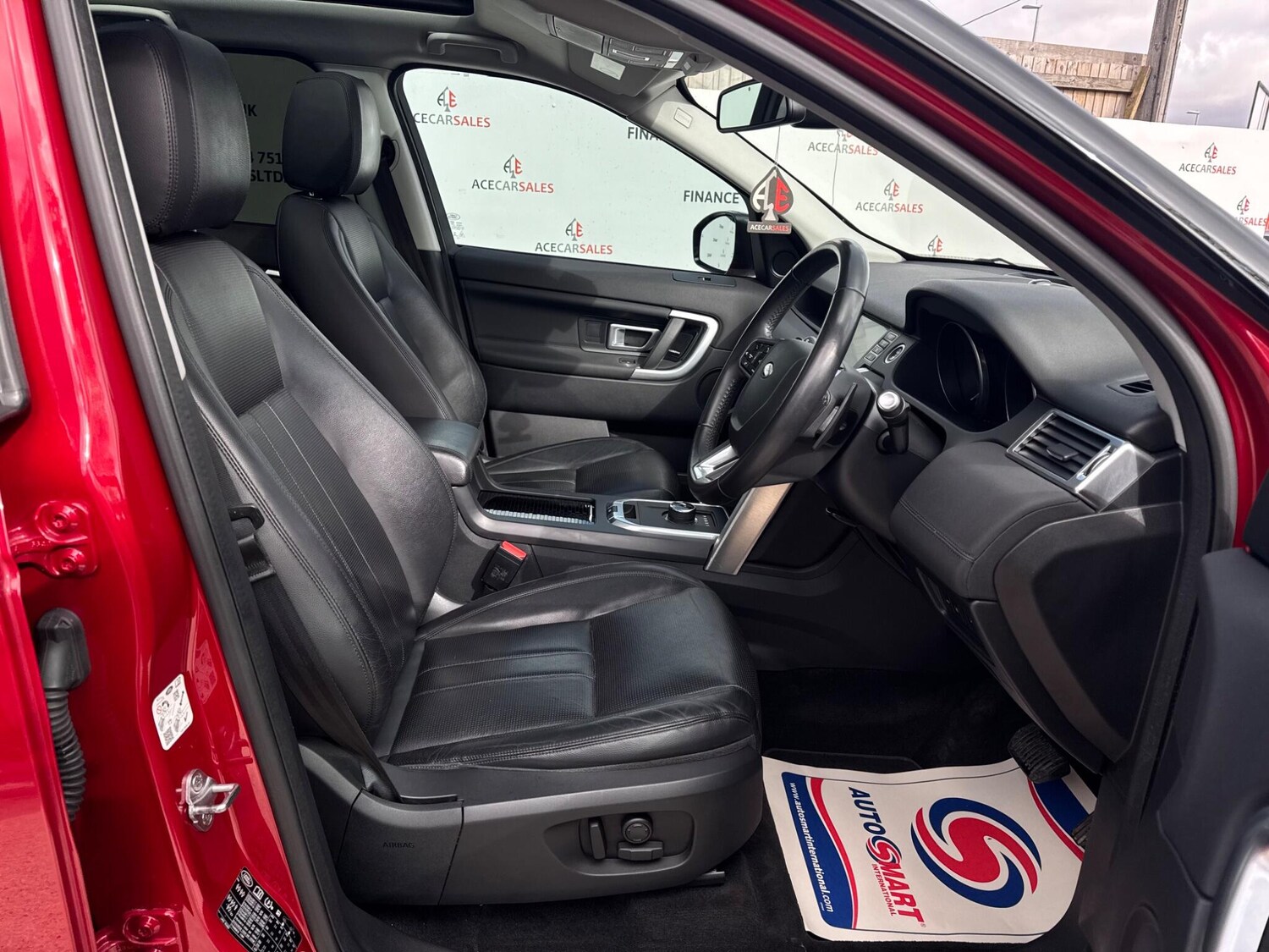 Used Land Rover Discovery Sport 2017 for sale - 77839229: Photo 11