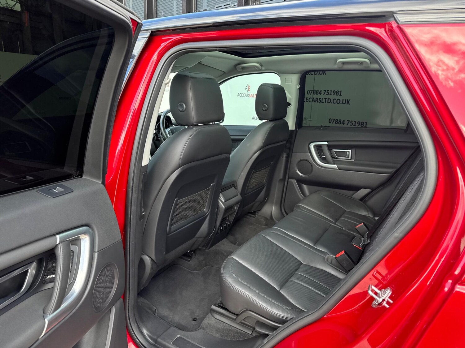 Used Land Rover Discovery Sport 2017 for sale - 77839229: Photo 17