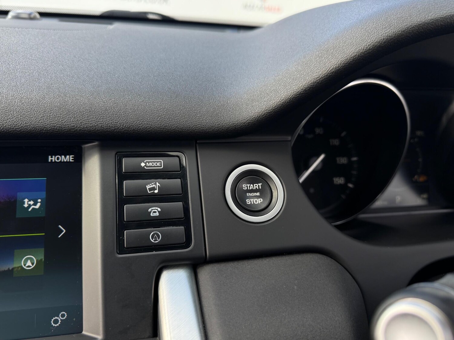 Used Land Rover Discovery Sport 2017 for sale - 77839229: Photo 27