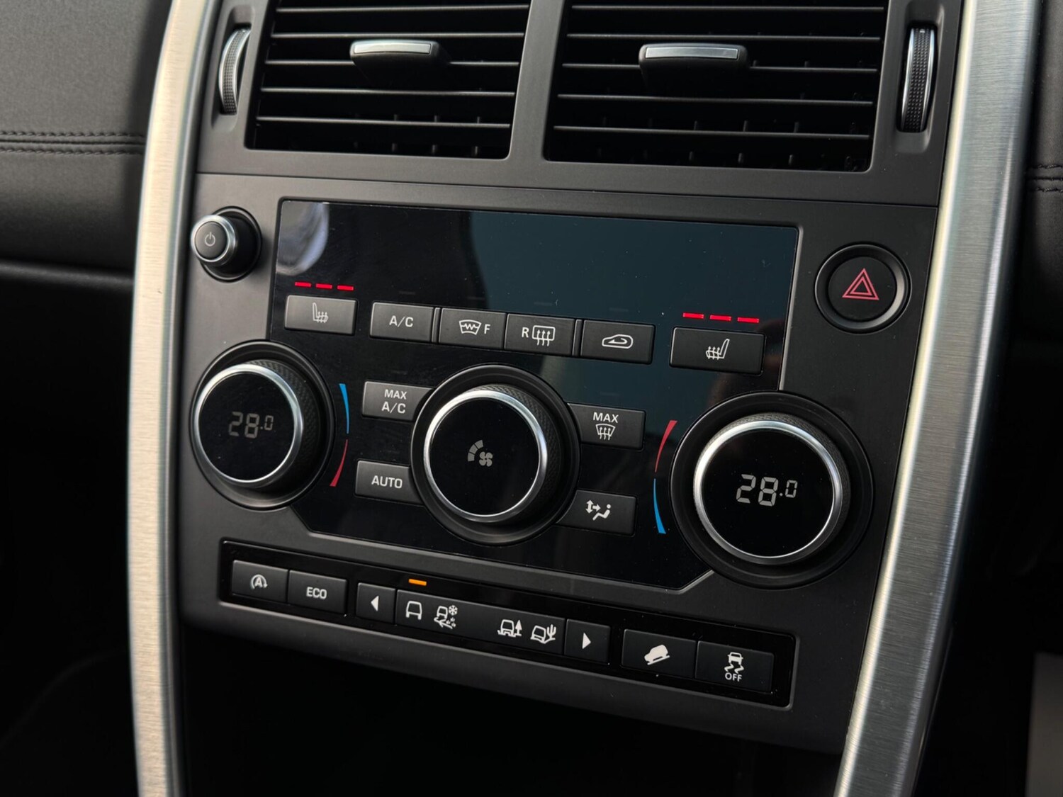 Used Land Rover Discovery Sport 2017 for sale - 77839229: Photo 28