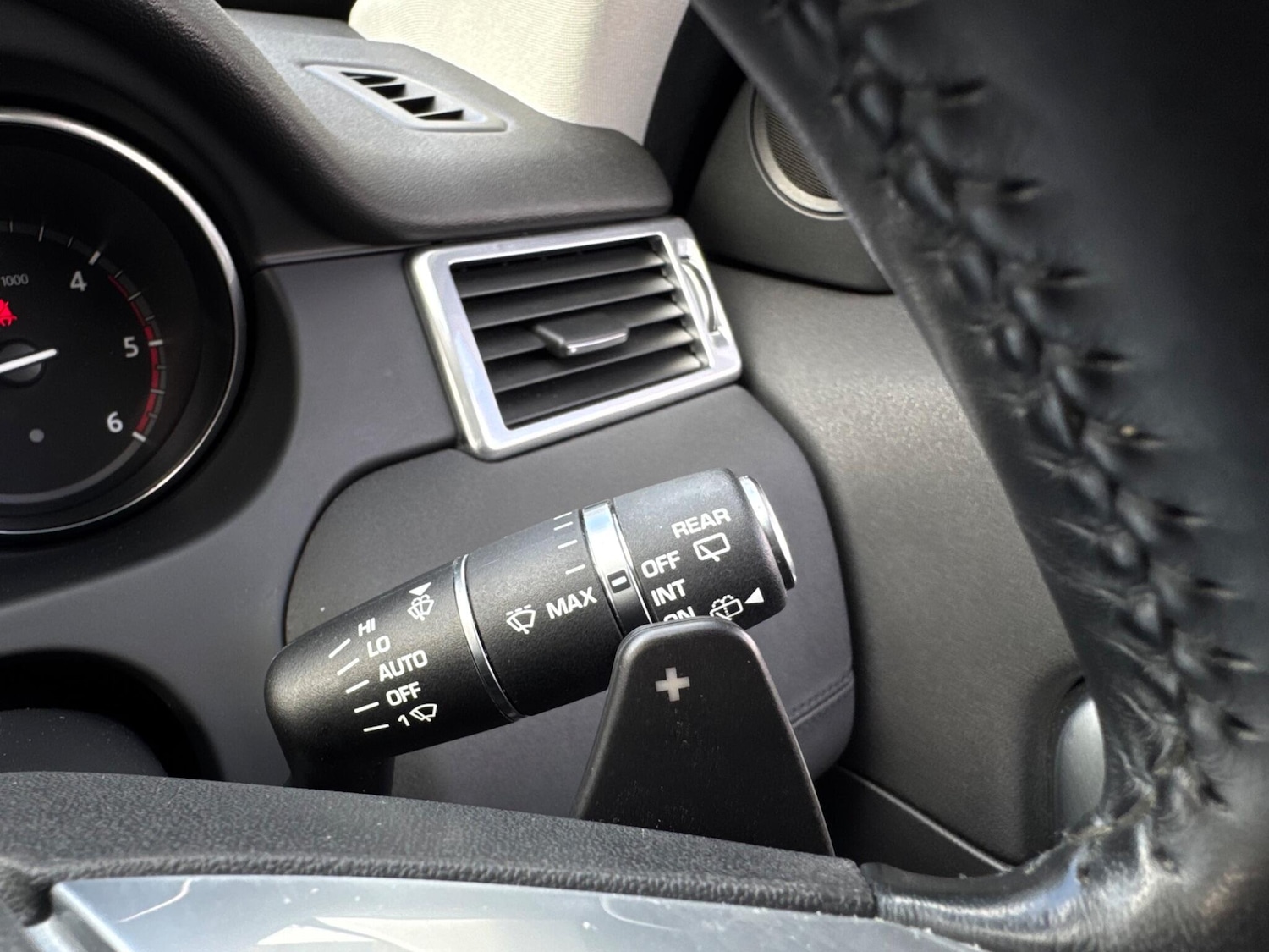 Used Land Rover Discovery Sport 2017 for sale - 77839229: Photo 36