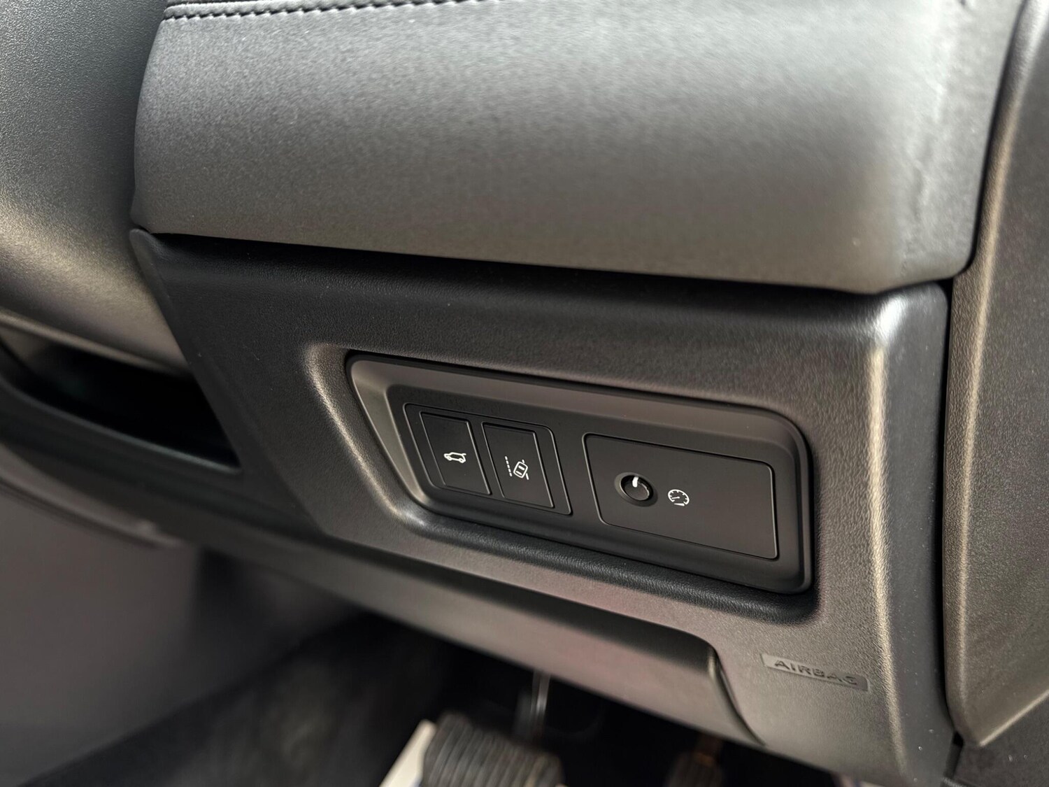 Used Land Rover Discovery Sport 2017 for sale - 77839229: Photo 61