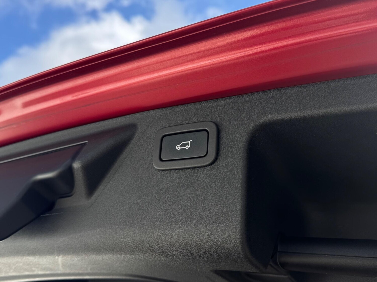 Used Land Rover Discovery Sport 2017 for sale - 77839229: Photo 64