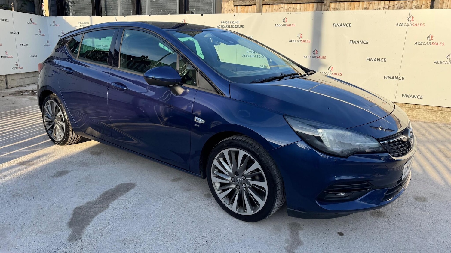 Used Vauxhall Astra 2019 for sale - 76666628: Photo 2
