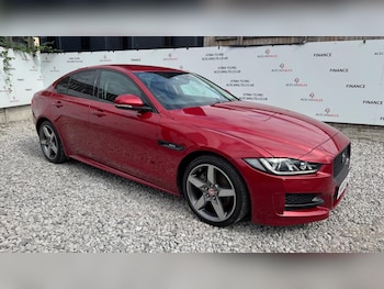 Used Jaguar XE 2018 for sale - 75589645: Photo