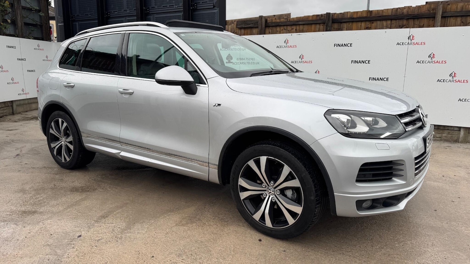 Used Volkswagen Touareg 2013 for sale - 76994033: Photo 2