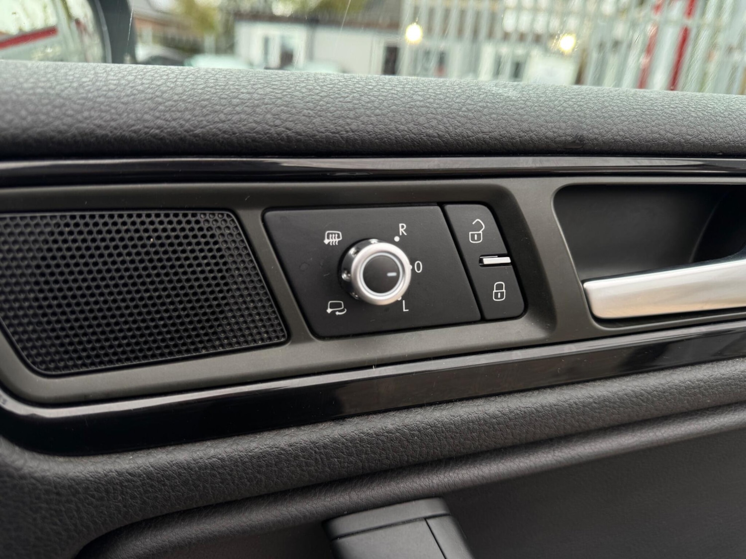 Used Volkswagen Touareg 2013 for sale - 76994033: Photo 63