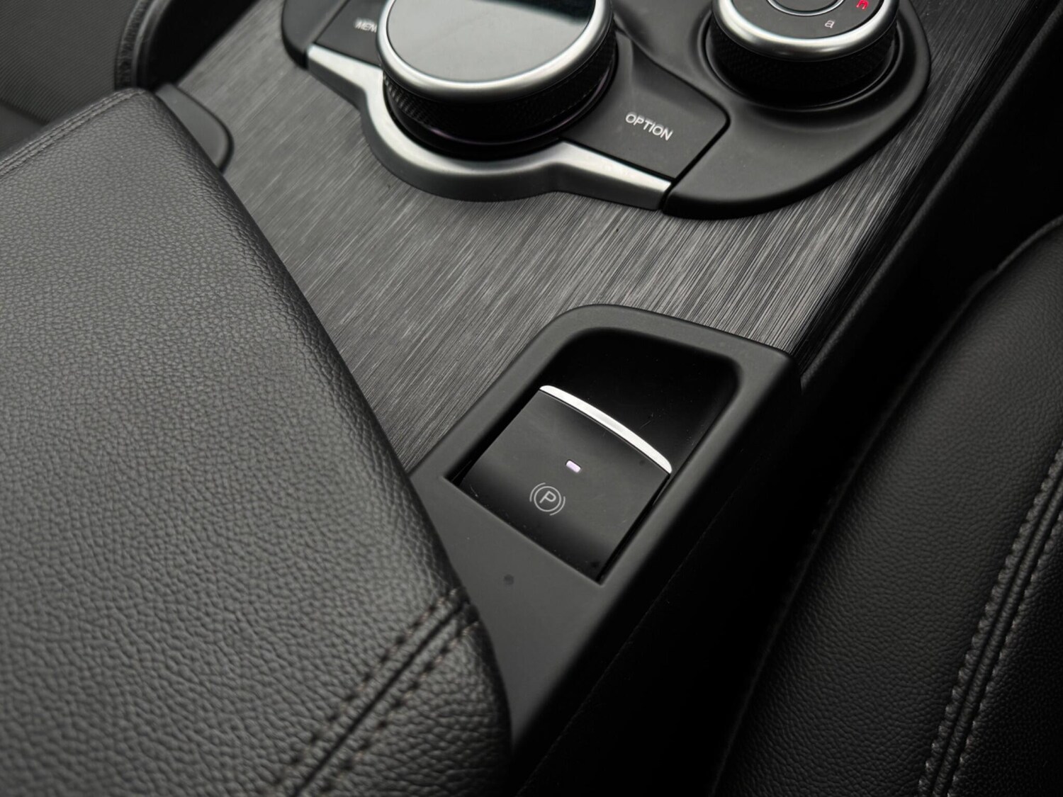 Used Alfa Romeo Giulia for sale - 77496677: Photo 27