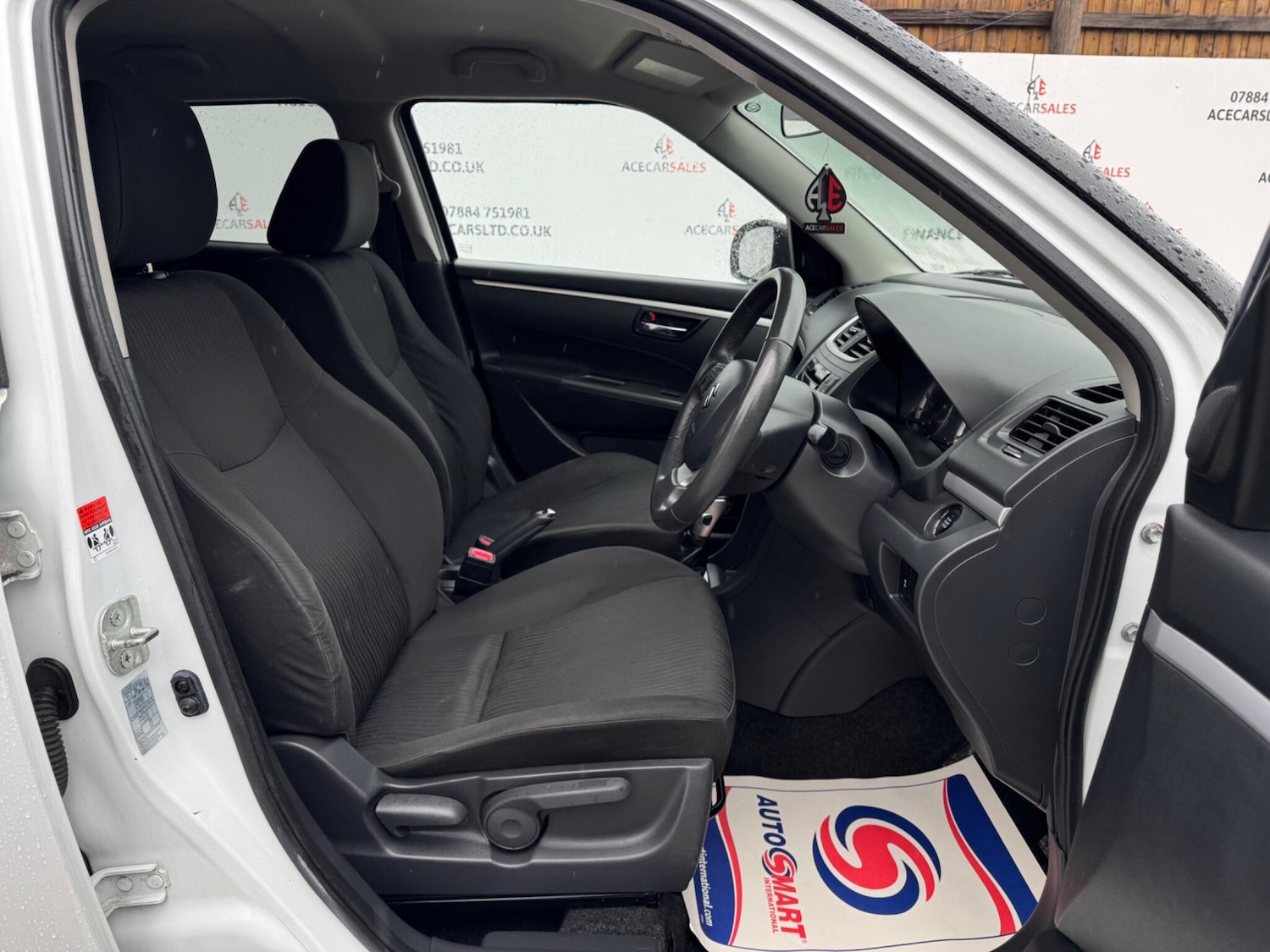 Used Suzuki Swift 2011 for sale - 76371512: Photo 11