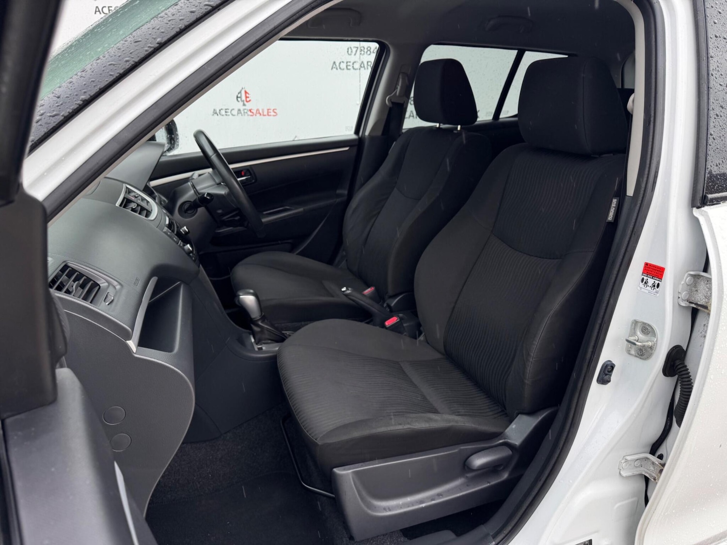 Used Suzuki Swift 2011 for sale - 76371512: Photo 19