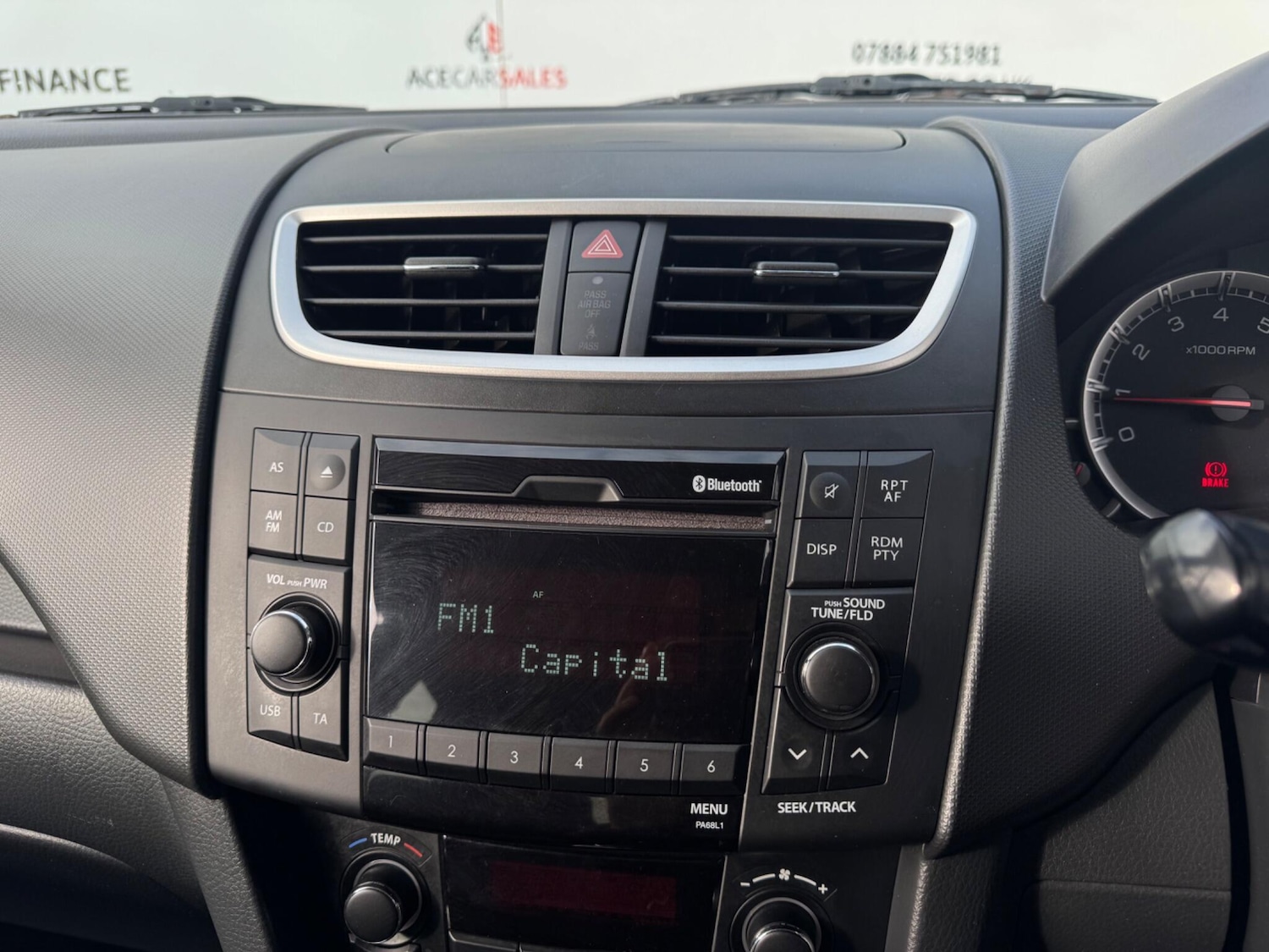 Used Suzuki Swift 2011 for sale - 76371512: Photo 20