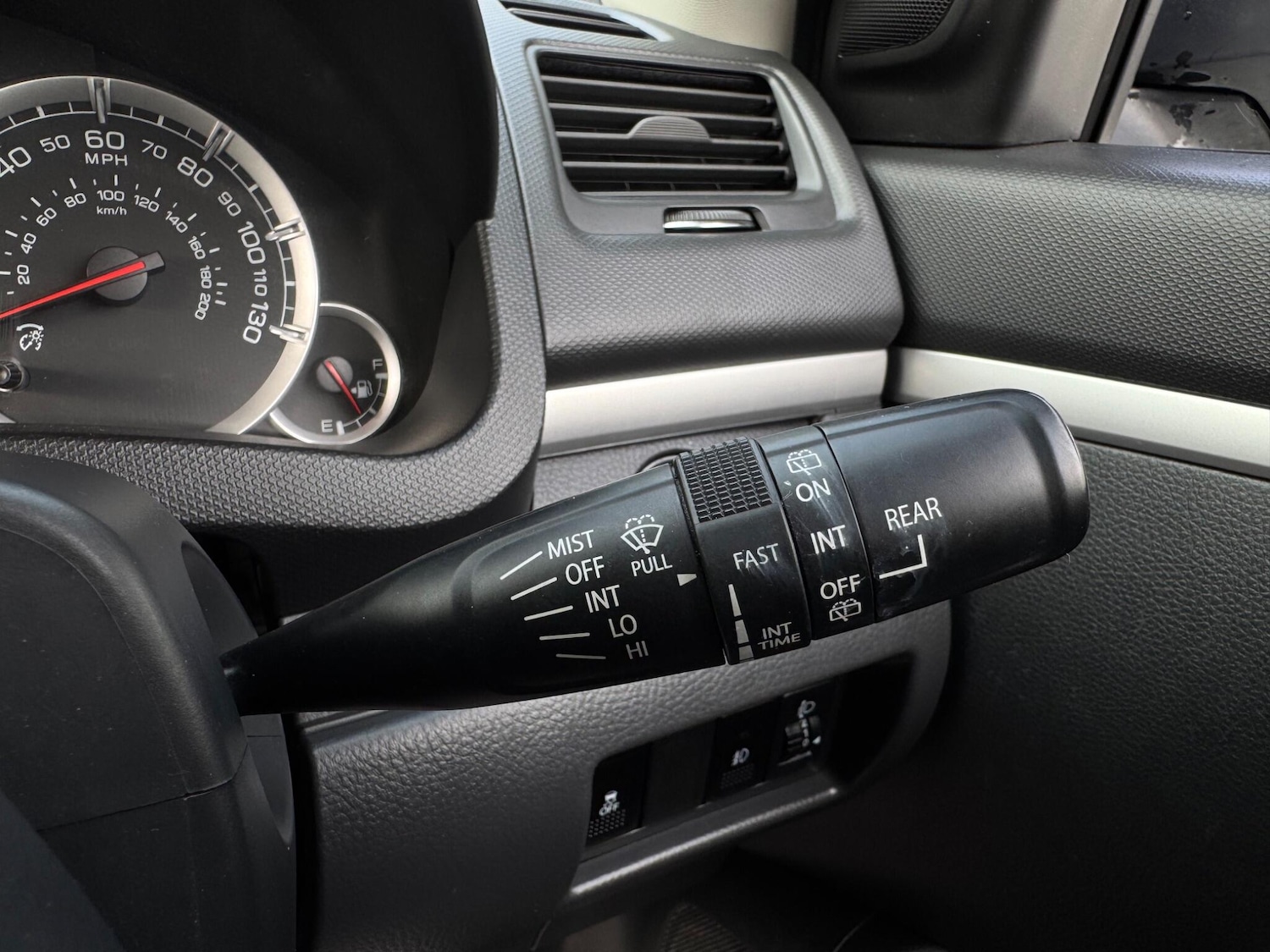 Used Suzuki Swift 2011 for sale - 76371512: Photo 29