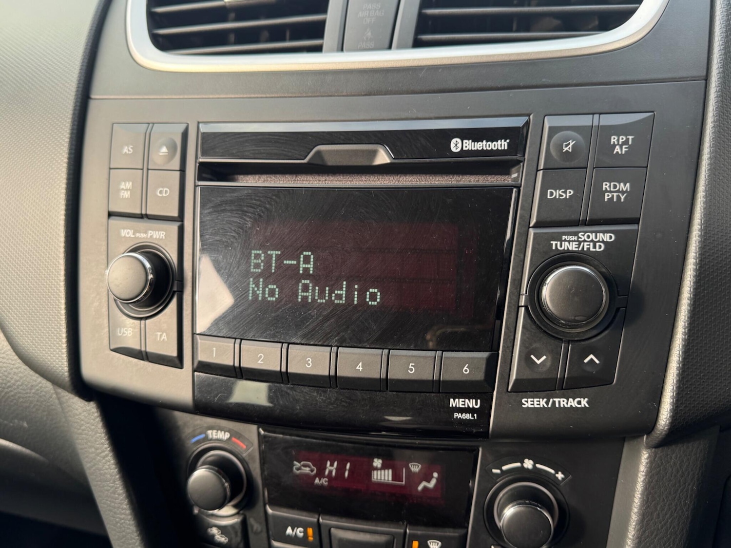 Used Suzuki Swift 2011 for sale - 76371512: Photo 30