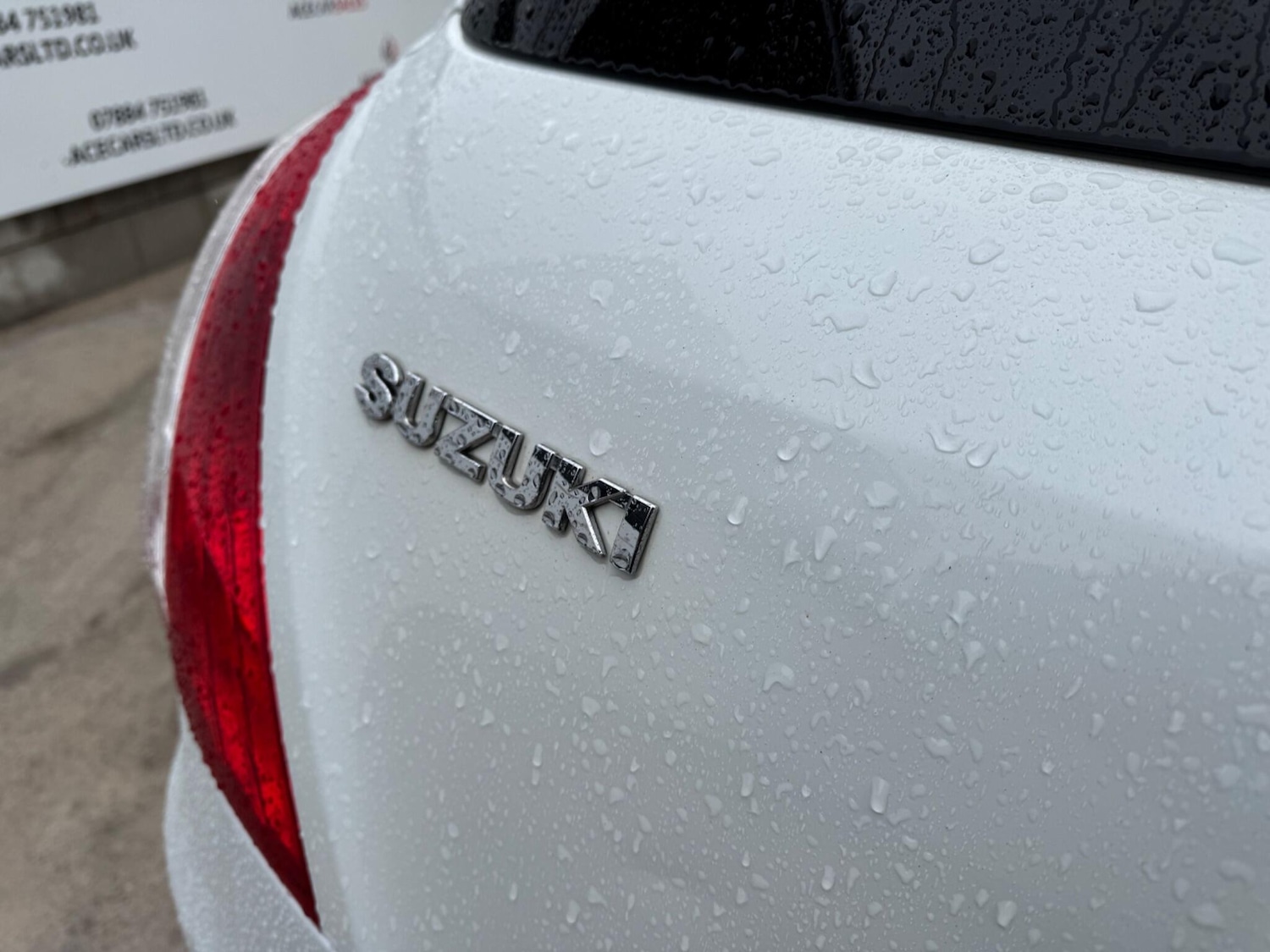 Used Suzuki Swift 2011 for sale - 76371512: Photo 35