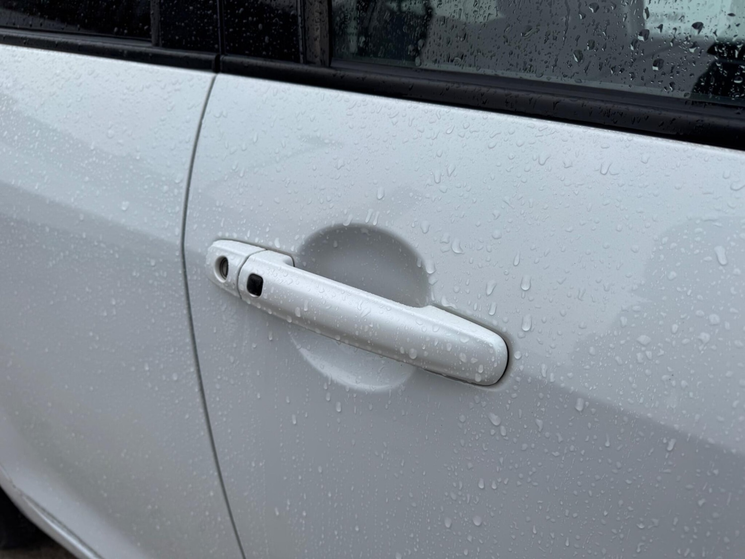 Used Suzuki Swift 2011 for sale - 76371512: Photo 37