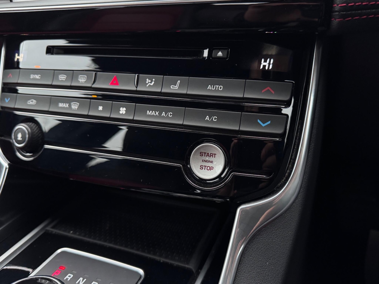 Used Jaguar XE for sale - 77684314: Photo 25